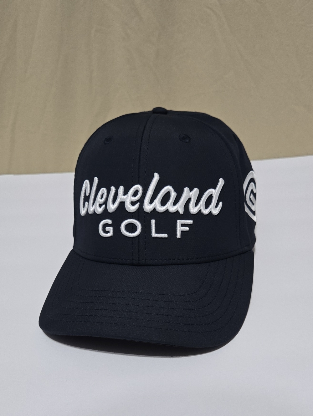 NWOT Cleveland Golf Baseball Structured Hat Navy With White Embroidery